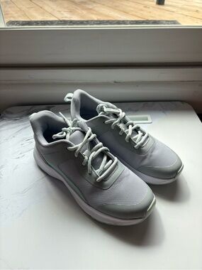Light Gray and Mint Green Women's Running Shoes